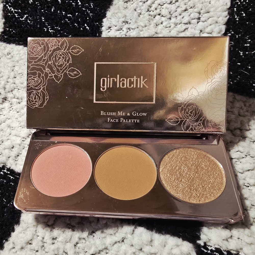Girlactik Blush Me & Glow Face Palette - Pink, Tan, Gold